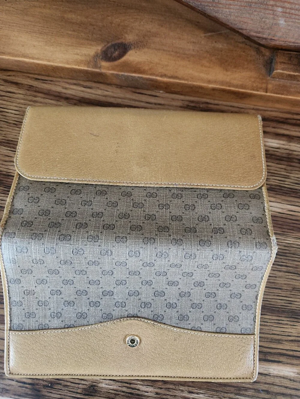 Gucci Beige Tan Monogram Micro GG Vintage Crossbody Bag with Matching Wallet - Picture 15 of 15